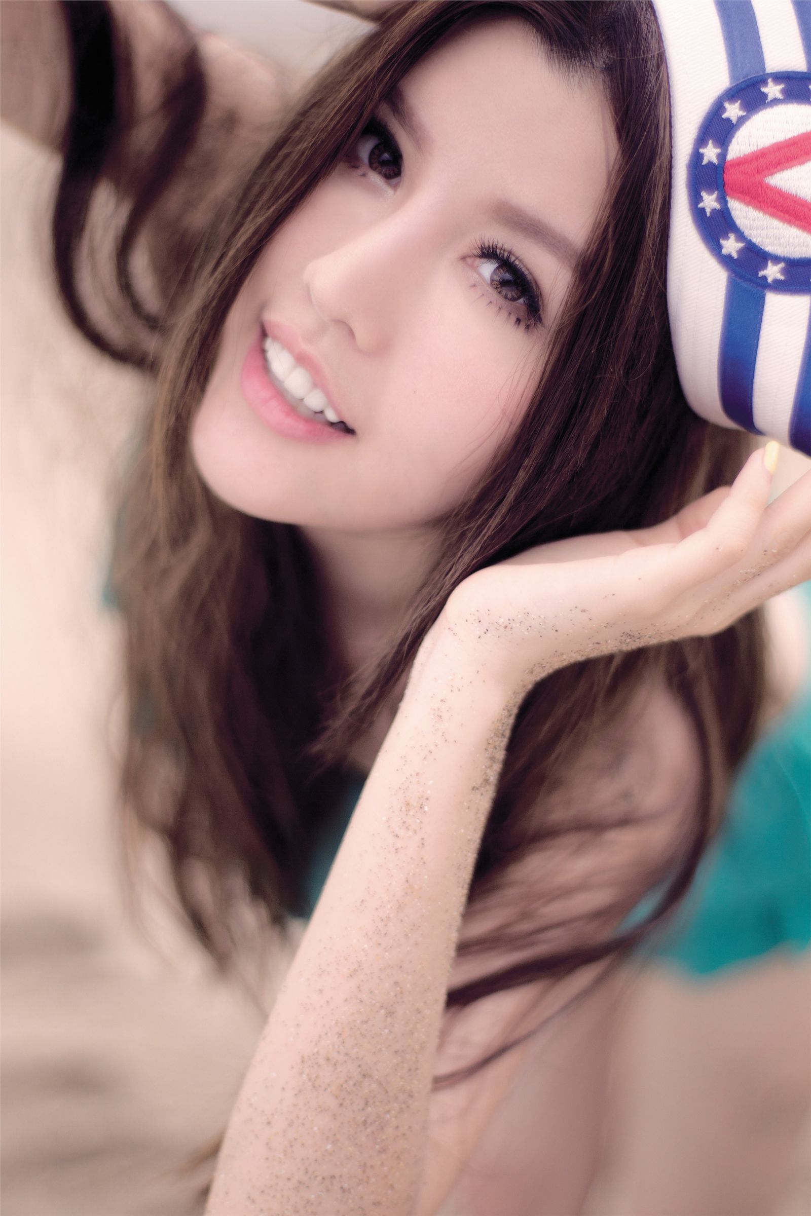 “白”氏雙胞胎女子BY2性感寫真 Miko、Yumi